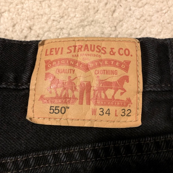 Vintage Levi straight leg jeans size 28 - Picture 2 of 2